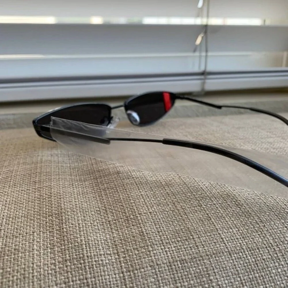 Sunglasses cat eye shape Women metal small cat eye designer red striped